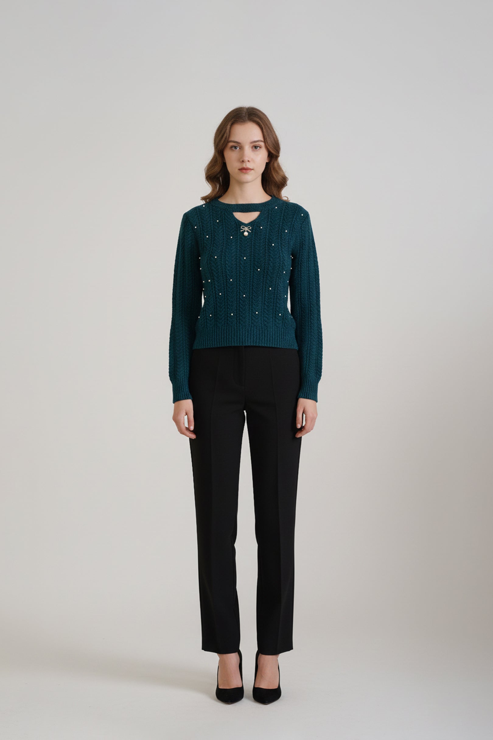 Bottle Green Pearl Bow Broch Sweater